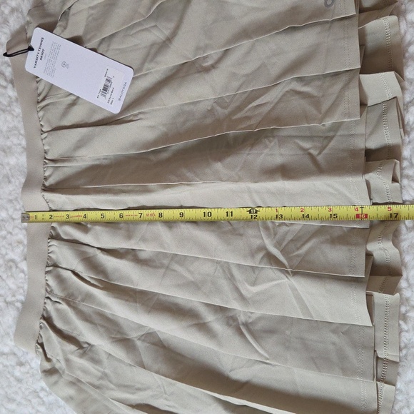 NWT Alo Yoga Varsity Tennis Skirt Sz L Limestone - Picture 12 of 13